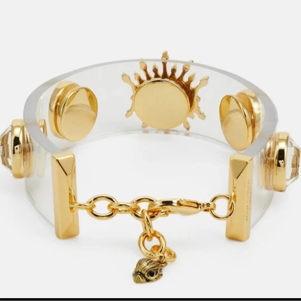 NWT Kurt Geiger Gold and Blue Eye Charm Bracelet with dust bag - Picture 2 of 8